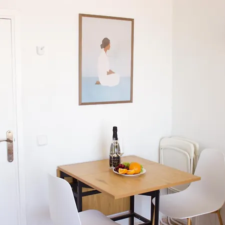 Blue Horizon - Skyline Apartment